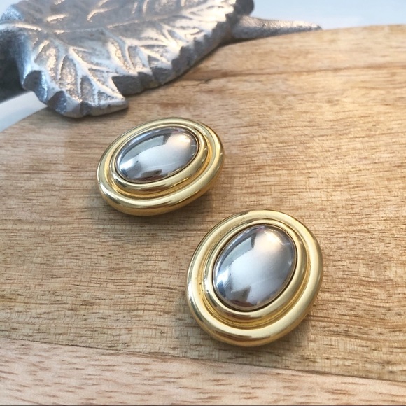 COPY - Vintage OLCi Gold Silver Tone Clip On Earrings - Picture 7 of 8
